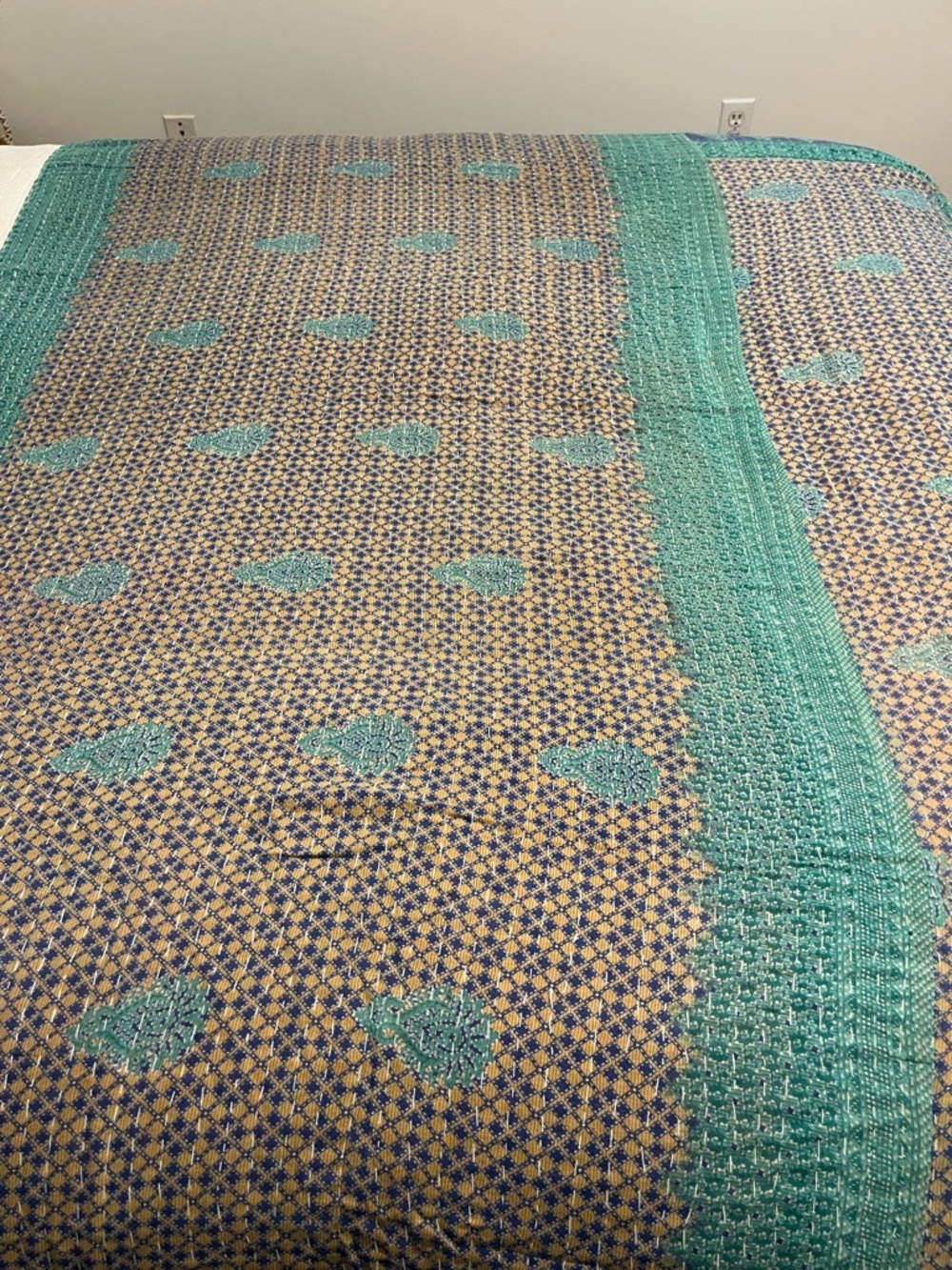 KANTHA QUILT HANDCRAFTED LIGHTWEIGHT REVERSIBLE BLANKET THROW BEDDING FROM INDIA - Picture 8 of 12